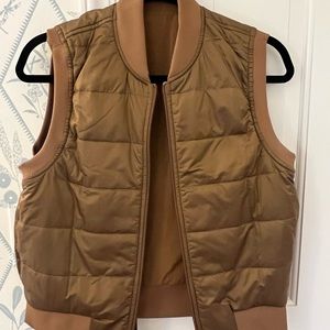 Lululemon Brown Reversible Puffer Vest. Size 6. Brown